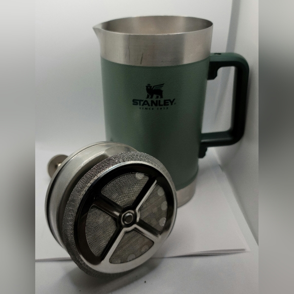 Stanley CLASSIC STAY HOT FRENCH PRESS | 48 OZ - Picture 5 of 12